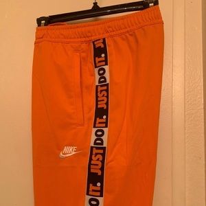 Nike train sweats